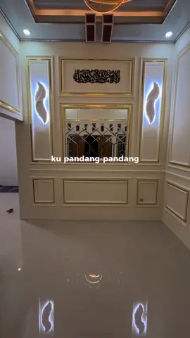 Wallmolding mewah harga murah permeter lisnya cukup 25 rb sudah beres dg pemasangan dan cat dindingnya kak bos Wa.08557656264 #fyppppppppppppppppppppppp #kendal #wallmoulding #plafon #plafongypsumklasik 