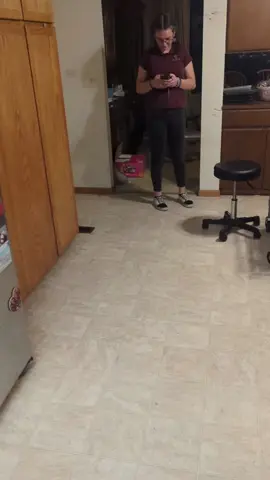 teaching my 16 yr old how to can pears. #canning #canningtiktok #canningpears #pears #teengirl 