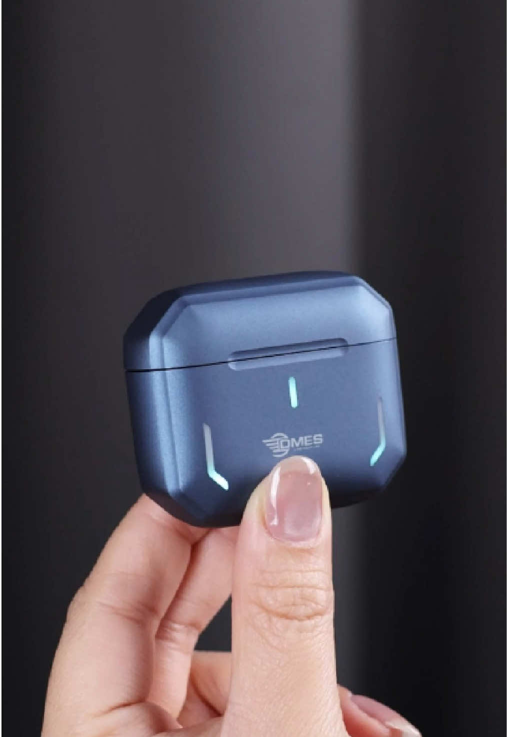 Pakai selesa, bunyi pun padu! 🎧 13mm driver, 50ms low latency, bateri tahan 5 jam 🔋 IPX5 – kalis peluh & air, sesuai untuk workout 💦 #dmesmalaysia #tiktokmalaysia #fyp 