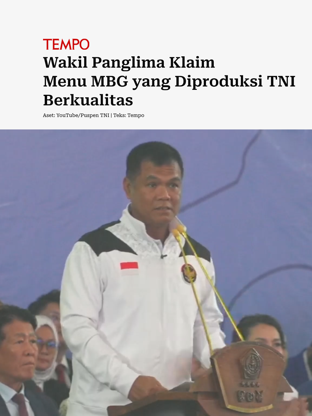 Wakil Panglima TNI Jenderal TNI Tandyo Budi Revita mengklaim makanan yang diproduksi dapur makan bergizi gratis (MBG) TNI berkualitas. Hal tersebut dikatakan Tandyo menyinggung fenomena warga mengalami keracunan usai mengonsumsi MBG di beberapa daerah. Tandyo mengklaim seluruh proses pembuatan makanan di dapur MBG telah memenuhi standar tertentu. Bahan makanan yang diolah pun dipastikan higienis dan memiliki nilai gizi. #mbg #tni #menumbg #makanbergizigratis #tempodotco #tempomedia #berita #fypindonesia #fyp #tiktokberita