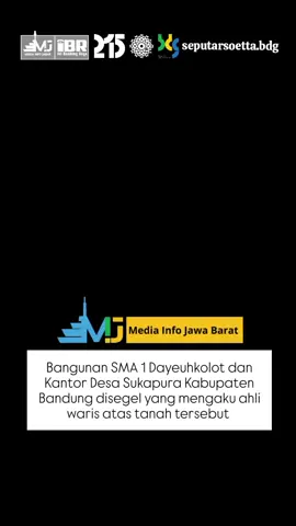 Beredar video Gedung SMAN 1 Dayeuhkolot dan Kantor Desa Sukapura Kabupaten Bandung disegel oleh  yang mengaku ahli waris atas tanah tersebut. Dari keterangan di video penyegelan tersebut  buntut dari kekecewaan sbelumnya pihak ahli waris kepada Desa Sukapura (KADES) Kec. Dayeuhkolot Kabupaten Bandung yg tidak pernah menemui ahli waris untuk mediasi dan menanyakan legalitas surat-surat  akhirnya persatuan ahli waris dengan kompak memasang plang kepemilikannya Tujuannya agar Kades Sukapura bisa menemui dan memberikan/menunjukan legalitas yg sah dan resmi kepada ahli waris yg secara hukum, pihak ahli waris meyakini kepemilikan legalitas surat2 tanah yg di duduki oleh desa itu berupa letter C dll ada di tangan ahli waris. Dalam poster Spanduk menyatakan tanah tersebut adalah milik ahli waris Kartaatmadja Onoh (Alm.) dengan luas 6550 m2 di Blok Sukapura, Desa Sukapura. Alas hak kepemilikan berupa Letter C Desa No Kohir 1 Persil 61 S II dan didukung oleh beberapa surat keterangan dari tingkat desa, kecamatan, provinsi, hingga Badan Keuangan dan Aset Daerah Pemerintah Kabupaten Bandung. Pengumuman ini dibuat oleh ahli waris Kartaatmadja Onoh yang didampingi oleh kuasa hukum dari LPHI. #ssbmedia #seputarsoettabdg #mediainfojabar #infoaptudet #infoterkini 