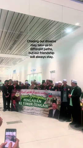 FLY HIGH ALL OF YOU 🇪🇬✨#alazhar #fyp #studyabroadlife 