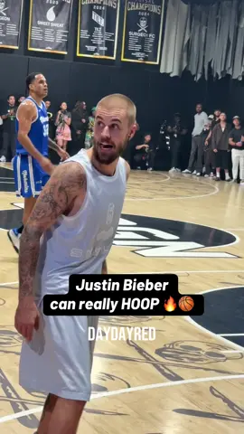 Justin Bieber at The League dropping straight BUCKETS 🔥 Don’t sleep on him. #JustinBieber #TheLeague  #bieber #basketball 