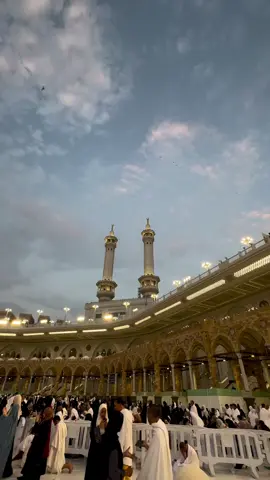 Allahumma sholli Alla Syaidina Muhammad 