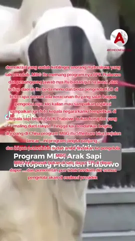 demokrasi yang sudah keblinger seorang mahasiswa yang tak beradab ,MBG itu memang program nya BPK Prabowo dan penanggung jawab nya itu badan gizi nasional ,dan setiap daerah itu beda menu dan beda pengelola KLO di beberapa daerah ada keracunan itu yang salah bagian pengelola nya ,klo kalian mau sampaikan aspirasi  sampaikan jgn foto kepala negara kamu tempel kan di kepala sapi begitu ,BPK Prabowo bukan koruptor yang maling duet rakyat...hingga kau rendahkan begitu, di jepang di China program MBG itu 5thn baru bisa berjalan lancar ...ini program jangka panjang , dan ini pun pemerintah sudah ambil tindakan ke pengelola MBG ... MBG ini dimasak bukan di satu dapur TPI di ribuan dapur ....dan pemerintah pun tidak berdiam diri  semua pengelola akan di evaluasi presiden  #prabowosubianto #prabowosubianto #prabowosubianto 