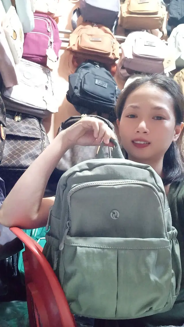 แม่ค้าชอบเขียว คุณลูกค้า ชอบสีไหนแจ้งเราได้เลย #กระเป๋าเป้ #กระเป๋าเป้สะพายหลัง backpack