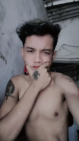 🚯