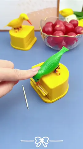 #fyp #foryou #居家好物 #goodthing #酷炫牙簽盒 l recommend this interesting little bird toothpick holder to everyone.  welcome your  comment.