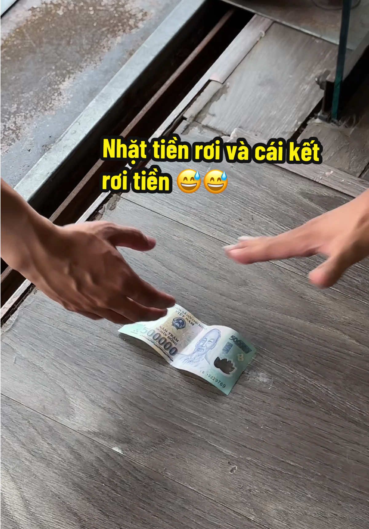 Nhặt tiền chi để rồi tốn thêm tiền 🤣 #shopgaogovap #selvedgedenim #quanbienzin #xuhuong #haihuoc 