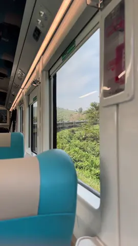 kenapa naik kereta secandu itu?