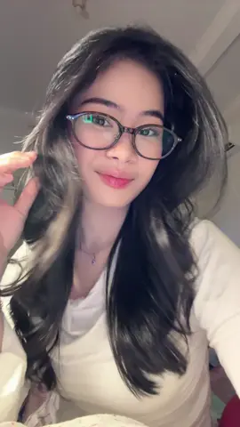 kacamatanya gemesh  @Sayscorpio_id 