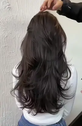 Kiểu tóc uốn cực trẻ trung cho chị em #uốntóc #fyp #xuhuongtiktok #trending #xoănthượnghải 