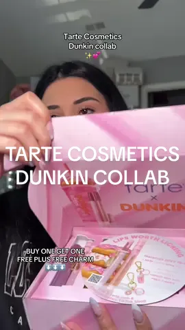 Another @tarte cosmetics x dunkin collab SCREAMING JUICY LIPS 🥹😍✨ #tartecosmetics #tartexdunkin #tiktokshopcreatorpicks #tiktokshoprestock #viralontiktokshop 