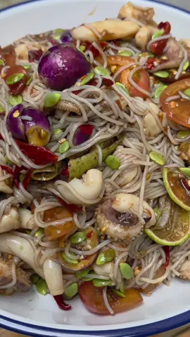 ตำขนมจีนหนวดหมึก #สุดแซ่บ #แซ่บอีหลีเด้อ 