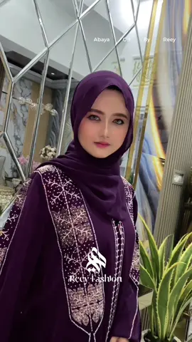 READY!! Abaya Royya Ori Mesir dengan pilihan warna Burgundy, Ivory dan emerald😍 Semua warna limited stock, siapa yang mau pasti dapat🥰  #abayaimport #abayamessir #abayastyle #fypシ゚ #abayafashion 