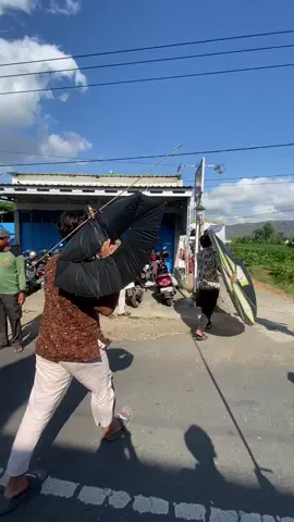 pov ndwe konco ngumbolne layangan lek wayah rabi🤣#layangan #meme #fyppppppppppppppppppppppp 