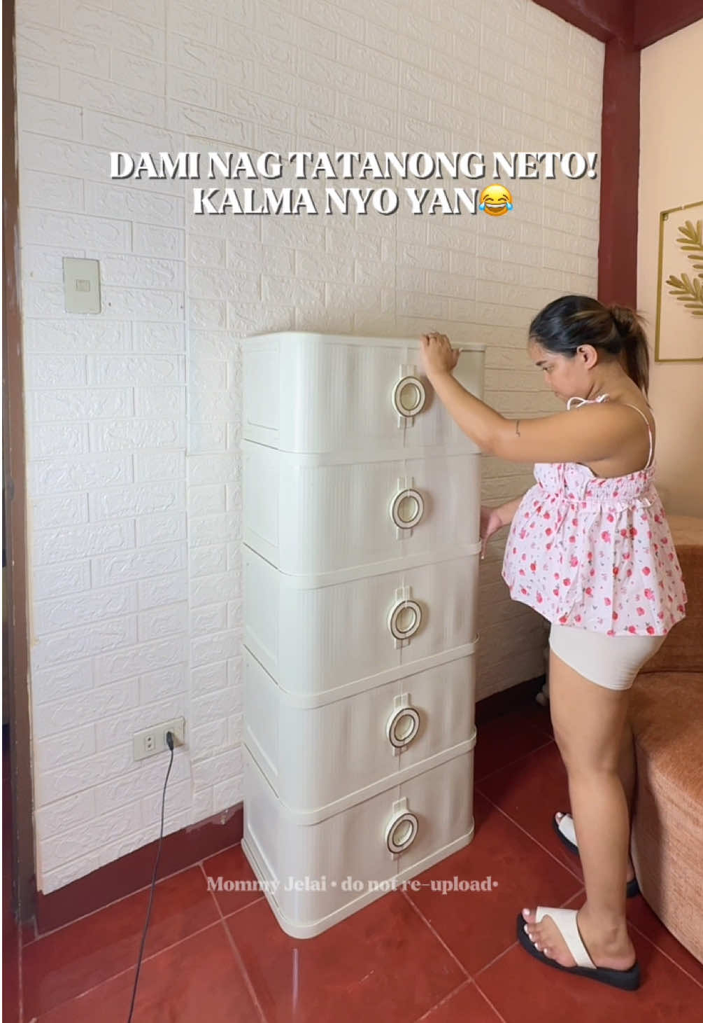 May pa slidding door na ang mga cabinet ngayon jusme ang gandaaa!😳😳 #cabinet #drawers #drawer #householditems #householdgoods 