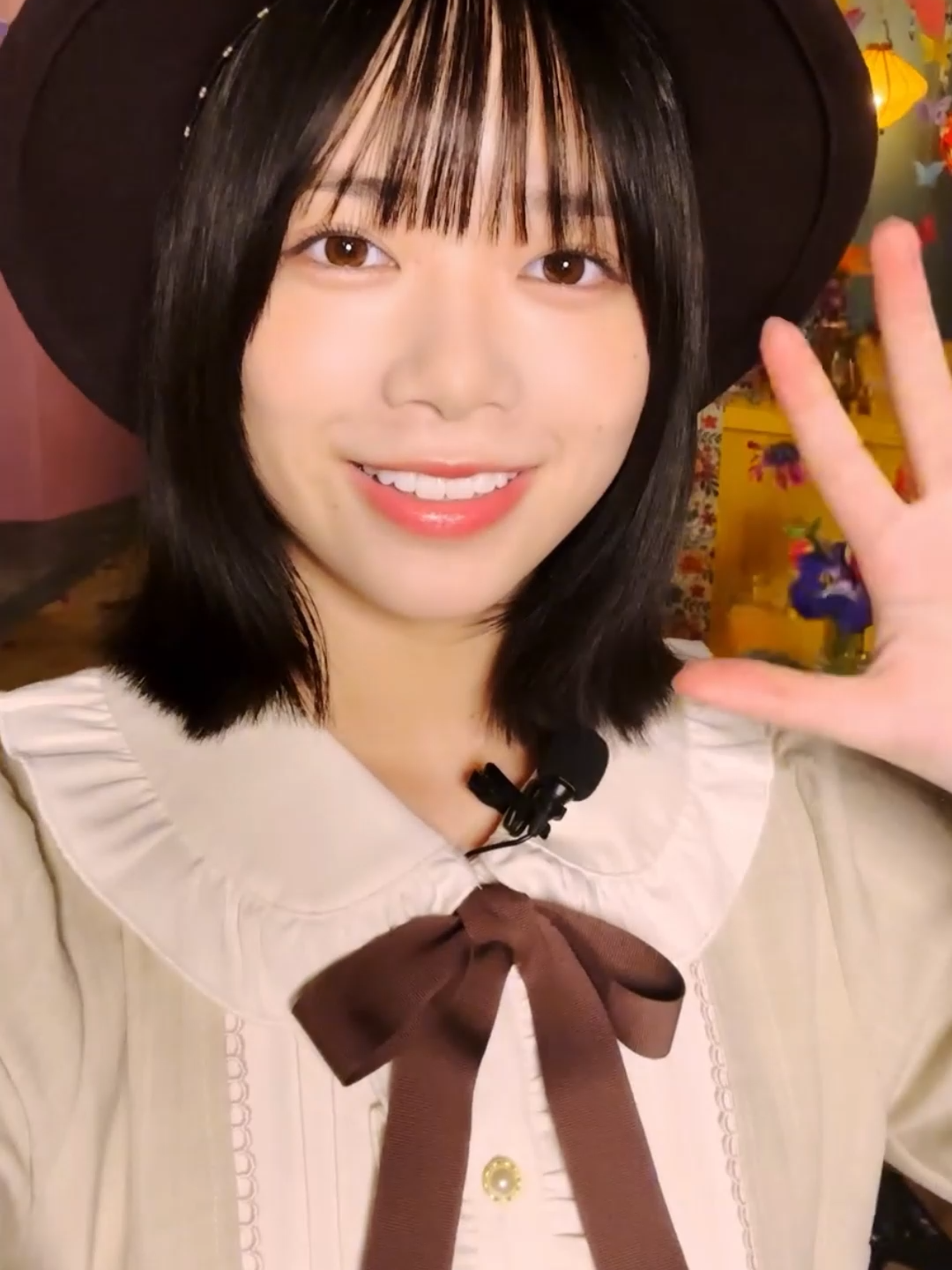 【6周年限定撮影紹介ムービー🎥】 6周年の特別なセットと衣装を #日向坂46 の #山口陽世 さんに紹介していただきました☀️ 動画の衣装を着用したシーンカードが手に入る撮影は現在開催中📸 ぜひゲットしてくださいね✨ #ユニエア6周年 #ユニエア