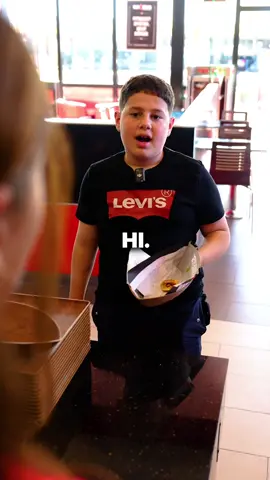 Markiere eine Person, die nie ihr Essen aufisst😂🥙 #döner #hausdesdöners #hdd 