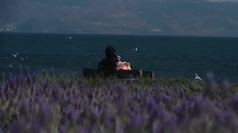 “Sau này em sẽ gặp một người không dùng sự im lặng để làm tổn thương em “#xuhuong #flowers #fyp 