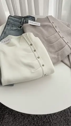 knit cakep✨🤍#atasanwanita #knit #OOTD #ootdfashion #blouse 