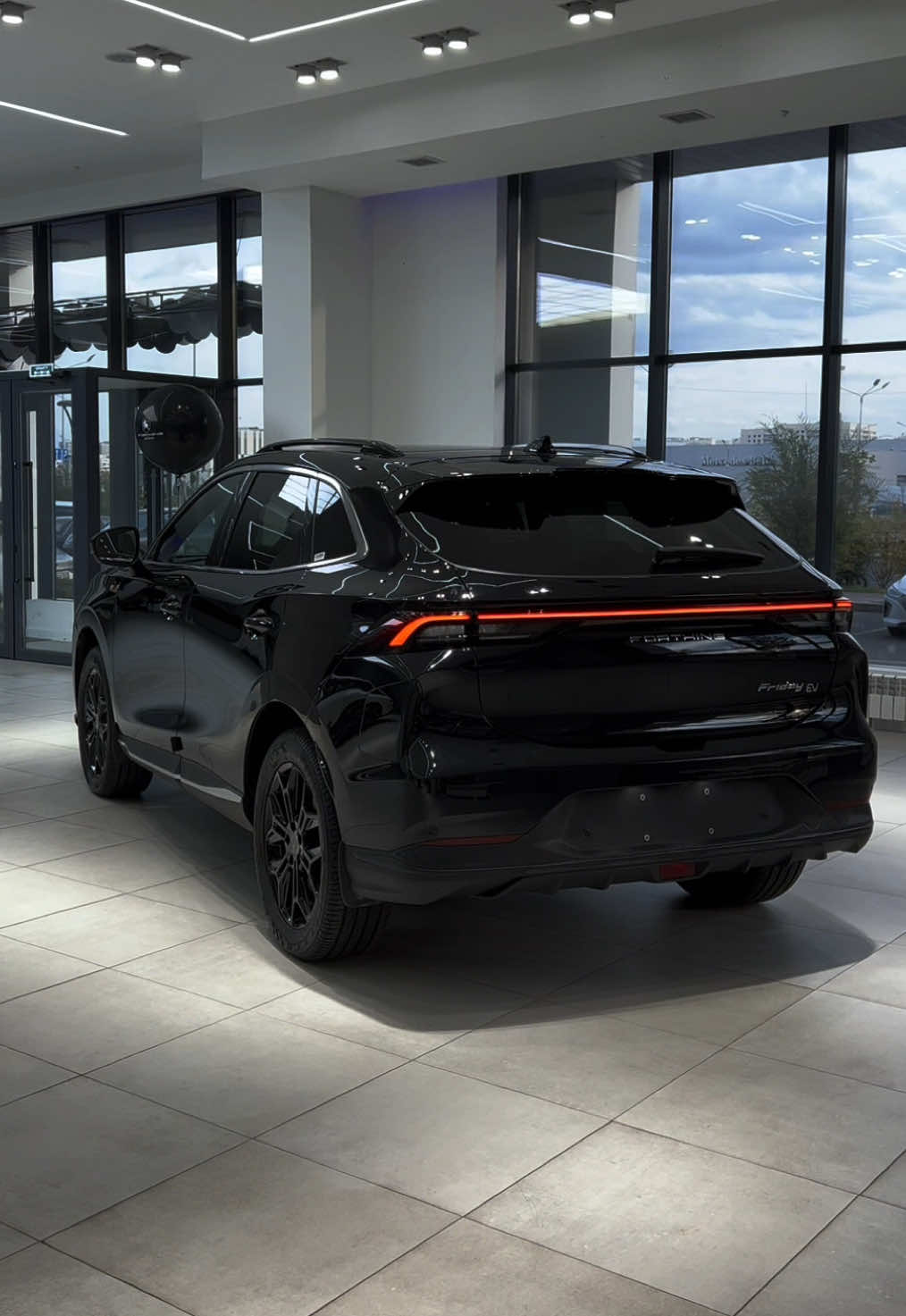 Forthing T5 — стильный и динамичный кроссовер с современным дизайном, просторным салоном и мощным двигателем🔥 #forthing #T5 #автосалон #рекомендации #реки 