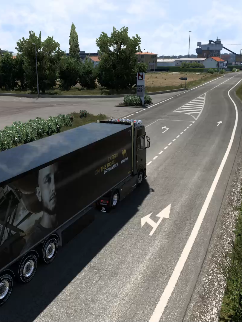 Das war knapp #fyp #fyyyyyyyyyyyyyyyyyyyyyyyyyyyyyyyyyy #nottoday #ets2 #TMP #truckersmp #konvoy🚘 @ets.marc.ls22 @_familie1995_ @omsedomsel @blackcat19902021