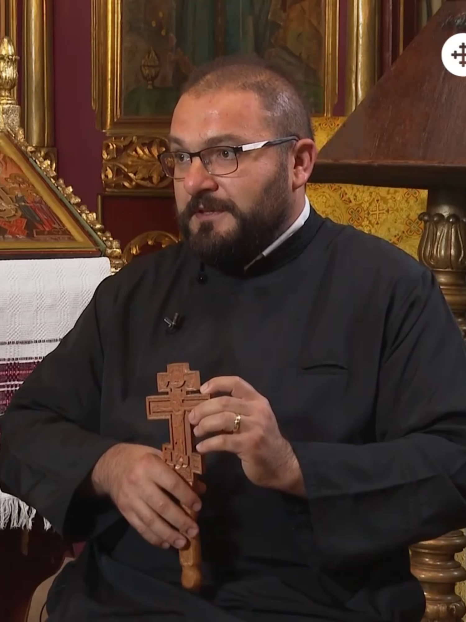 De ce se teme cel mai tare vrăjmașul? Părintele Alexandru Roșu vorbește despre un pustnic care arată, în scrierile sale, cele trei lucruri de care se teme cel mai mult diavolul.  ▶Urmăriți aici ediția integrală: https://tinyurl.com/cuvantpentrusuflettrinitas #suflet #credinta #ispite #lume #parinte #cruce #CuvantPentruSuflet #TRINITASTV