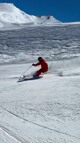 Carving to the max 🔥🔥🔥 #ski #wintertok #carving #wintersport #skiing 🎥 Ferri il Sensei