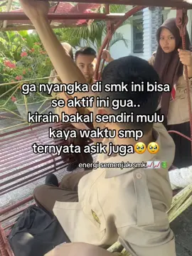 kalau ga sekolah di sini mungkin ga bisa ngerasain hal se asik ini😭😭.. #4u #masukberandamuu #smk #fyp 