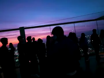 Đời người, ai rồi cũng phải học cách buông. Chỉ khác ở chỗ buông xong, người thì tự do, kẻ thì trống rỗng. #phongcanh #cap #chill 