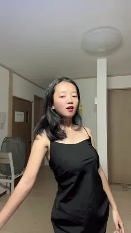 emang enak gw ludahin😂. pas bgt ni sound buat gundik🤭*upsss canda🤙