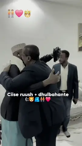 Dhulbahante idin kama kaftano markuu halyeeygeni dhintey sidad nooLa dareen noqoteen baa wax la siisa lahayn🥺Allow kuu naxariisoo adeerr qalyare🤲😭#Putlander🇸🇱 #🇸🇱 #camaar #fyyyyyyyyyyyyyyyp #somalitiktok 
