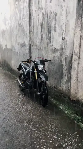 #🤍🕊 #crf150l #surexx🚀 #surexgank🔥 #crfherexstyle #supermoto 