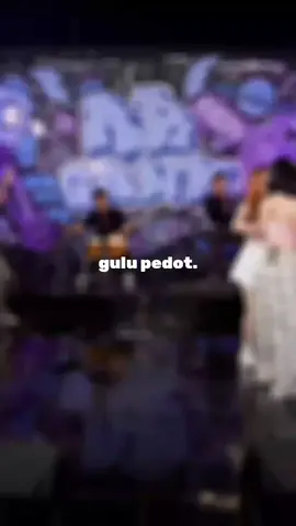 Aring aring mbakar gedang campur sawi. ♪ GULU PEDOT @arlidaputriaaaaaaa @ajengfebria01 #arlidaputri #ajengfebria #gulupedot #dangdutkoplo #musikgram__ 