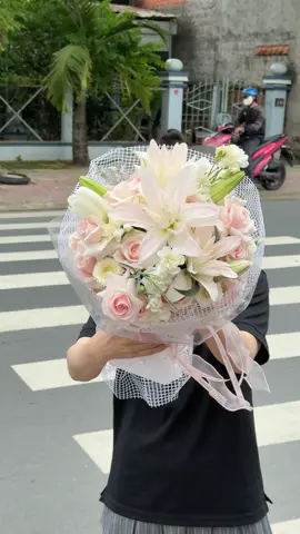Hoa tặng  hồng pastel #tiemhoagocong #kimxoanflower #gocong #hoabomini 