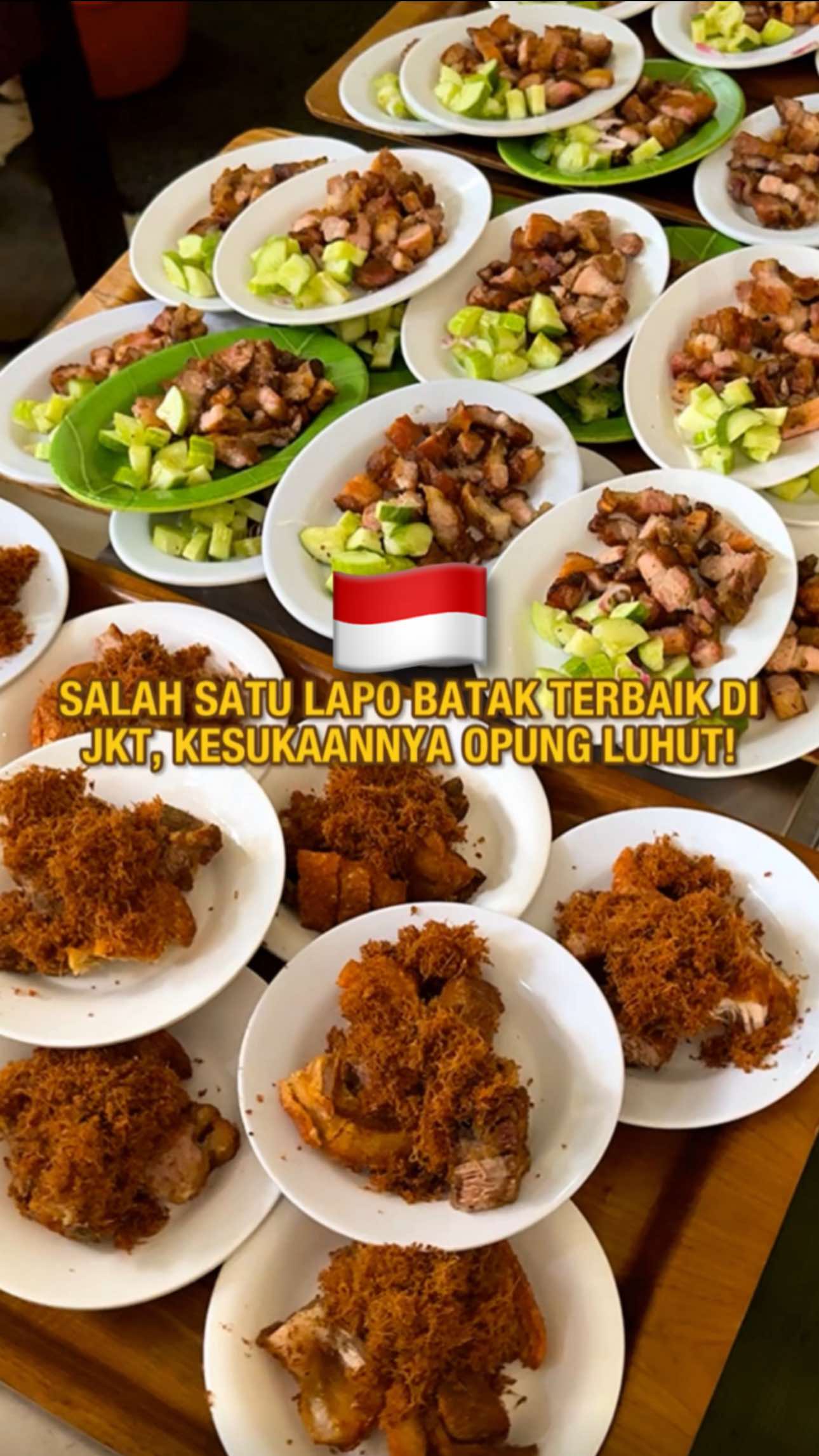 Banyak kali nih yang bilang lapo kesukaan Opung Luhut Panjaitan ini salah satu yang terbaik di Jakarta! Dan emang sih begitu ke sini, tempatnya benar-benar ramai. Kalau kalian ke sini, wajib kali deh pesan Babi Goreng dan Babi Panggangnya! — Lapo Marpadotbe Jl. Jenderal Ahmad Yani No.26, RT.7/RW.6, Matraman, Jakarta Timur 09.00-18.00 Minggu tutup 021-8560-933 #NonHalal . . #horas #halakbatak #lapojakarta #kulinerjakarta  