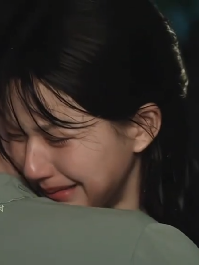 Đứa trẻ nhà người ta khóc sẽ tìm cha mẹ, Nghiên Nghiên nhà mình chịu uỷ khuất thì chỉ có bà ngoại thôi #haydetoitoasang #lovesambition #zhaolusi #trieulotu #viral 