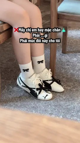 Mấy chị em hay mặc chân váy, không phải nghĩ tự tin #muc em #puma x Rosé #rosé  này về cho tôi #dssneakers 