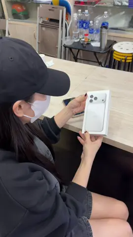 Không thích nói nhiều