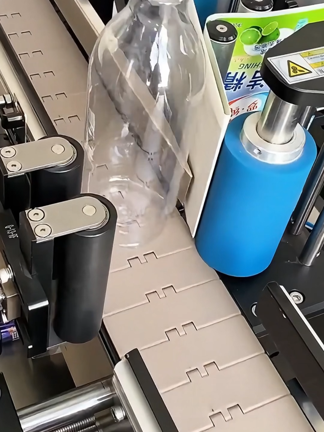 Fully automatic round bottle positioning labeling machine #labelingmachine  #fillingmachine  #packingmachine