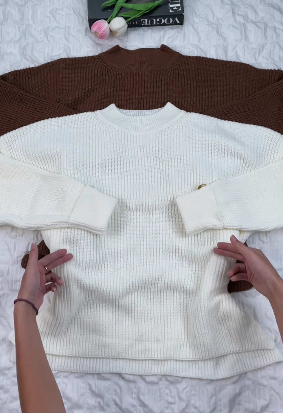 Wrap yourself in cozy goodness this fall and winter. 🍂🧣#FallOutfit #WinterSweater #CozyKnitwear #CasualFashion #OversizedFit#tiktokshopfalldealsforyou #tiktokshopblackfriday #tiktokshopcybermonday 