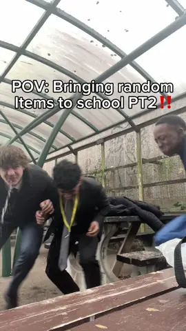 Comment who won this time😂@Who? @mallie✞🇿🇼 #CapCut #fyp #funny #randomthings #school 