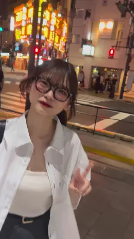 話す時相手の目を見すぎてものすごく照れさせてしまう、無意識なんだけどな🥺