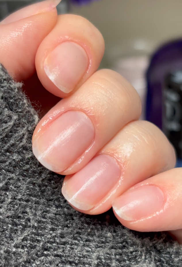 Natural nail care after gels! My simple guide to a natural nails manicure and nail care routine - after gel polish removal - for strong and healthy nails! • #naturalnails #nailcare #manicure #healthynails #shortnails