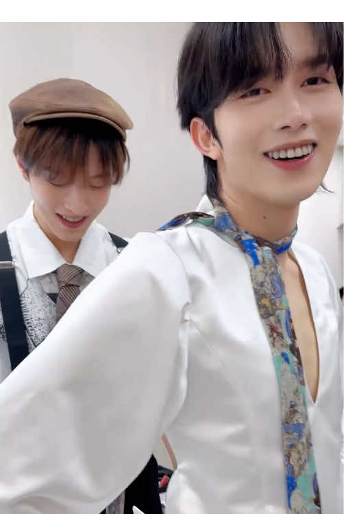 😍😍😍😍 #eliothuang #kipukaqiu #huangxing #qiudingjie #xingqiu 
