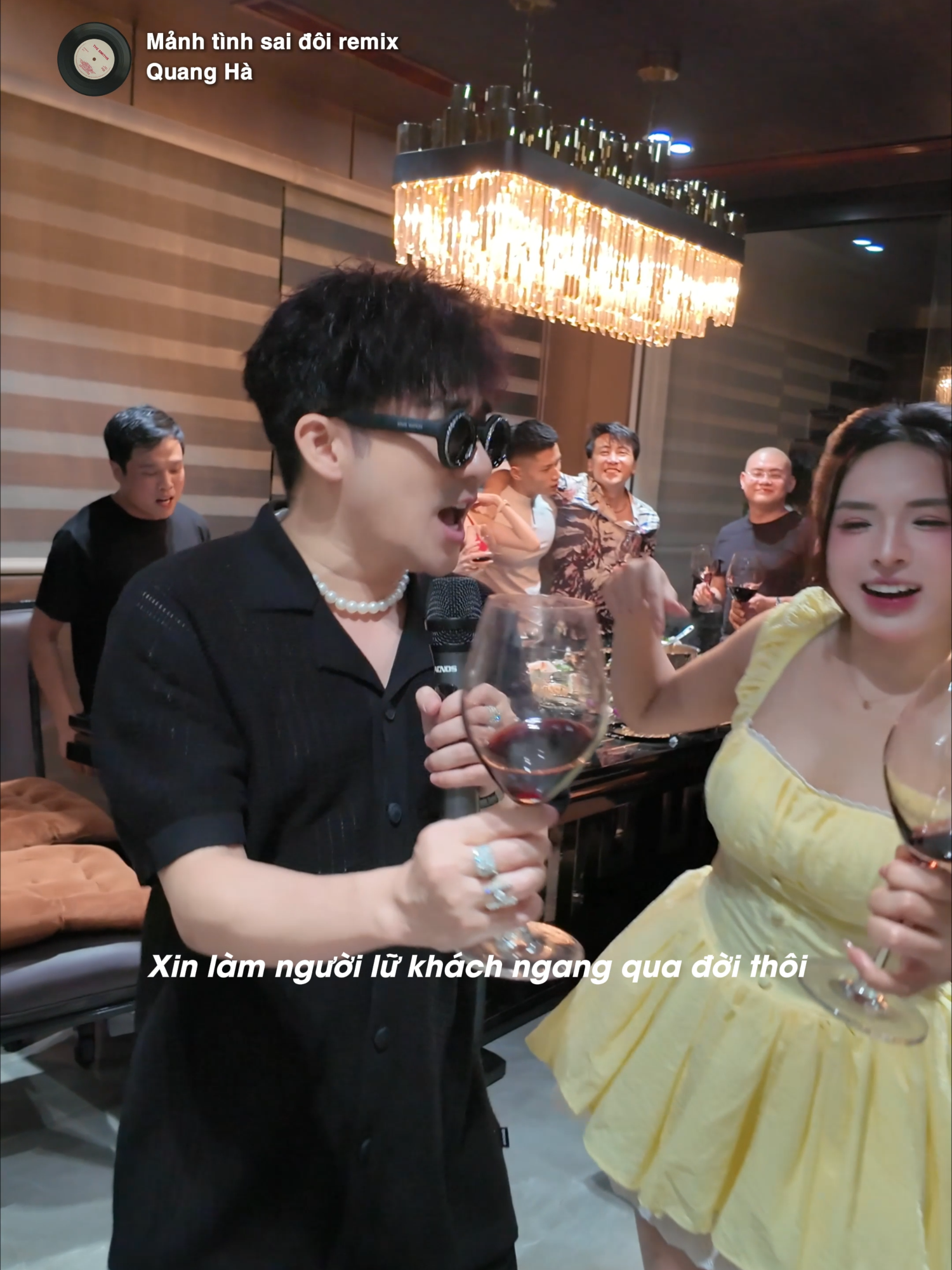 Một vết thương là đủ đau rồi phải không @mochiii.acv #manhtinhsaidoi #acventertainment #quangha #nhachaymoingay #tiktokgiaitri