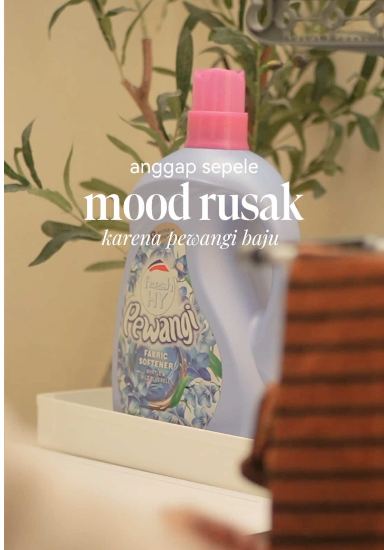 Jangan anggap sepele ya. btw aku baru nemu pewangi kemasan 4L, tapi jadinya hemat sih.  #pewangipakaian #pewangibaju #softener #fabricsoftener #freshhy 