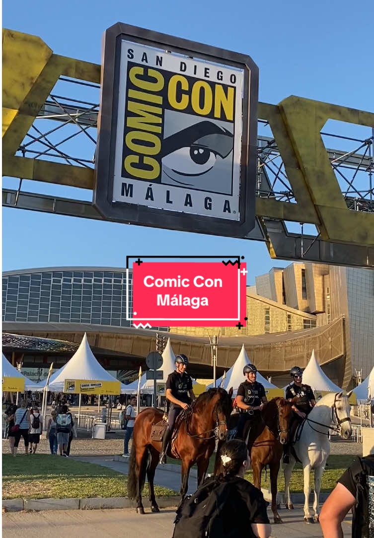 nos acompañáis al primer día de la comic con, habrá parte 2 y 3 enseñándoos las charlas en las que estuvimos y las cositas que nos llevamos allí ❤️‍🔥 #ComicCon #Málaga #frikismo #funkopop #figurine 