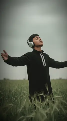 نعم يحبني الحسين #سيد_علي_السيستاني #مقتدى_الصدر 